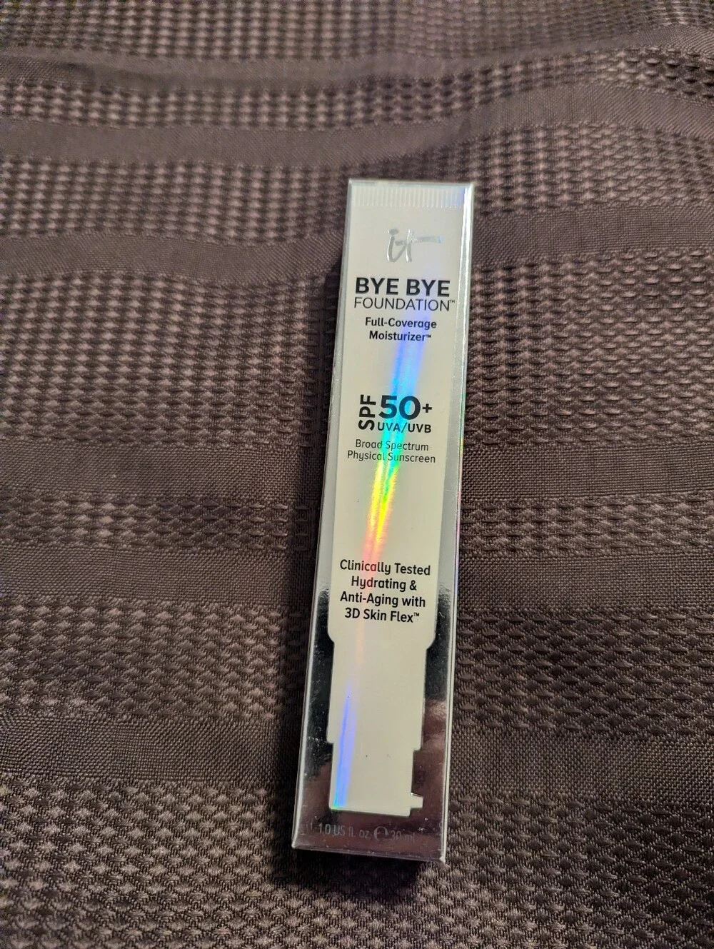 It Cosmetics Bye Bye Foundation Color Medium Please Read
